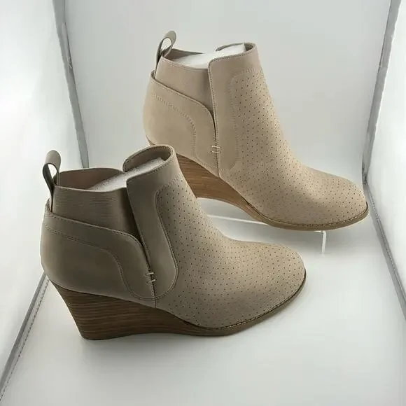 DV by Dolce Vita Women's Boots Sz 10 Bootie Beige Gerdy Elastic Ankle Wedge NWOT - Picture 6 of 11